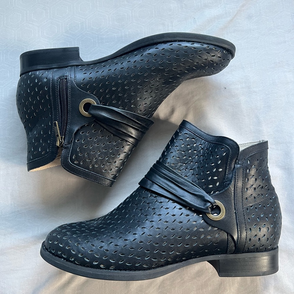 Spence Women’s Priscilla Ankle Boot